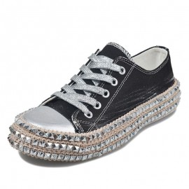 Plus Size Fashion Canvas Rivet Decoration Slip Resistant Flat Causal Shoes